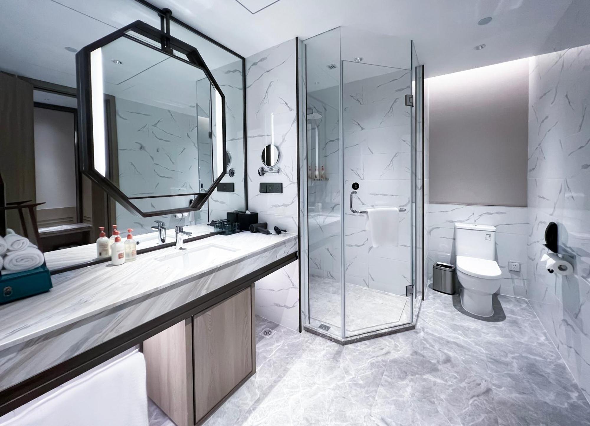 Crowne Plaza Hangzhou Linping By Ihg 外观 照片